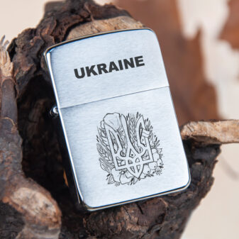 Стильна запальничка Zippo з гравіюванням герба України