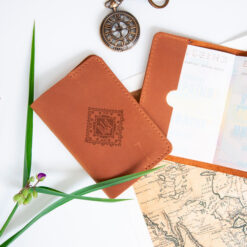Кожаная обложка на паспорт с патриотической гравировкой